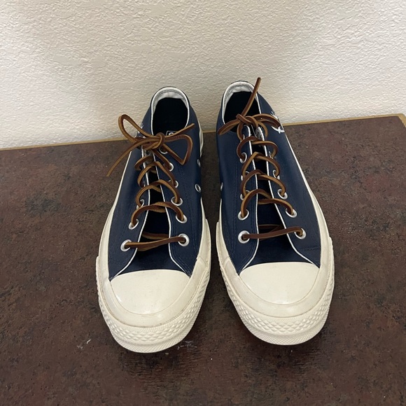 NWOT- Mens Chuck Taylor Converse Leather Sneaker.